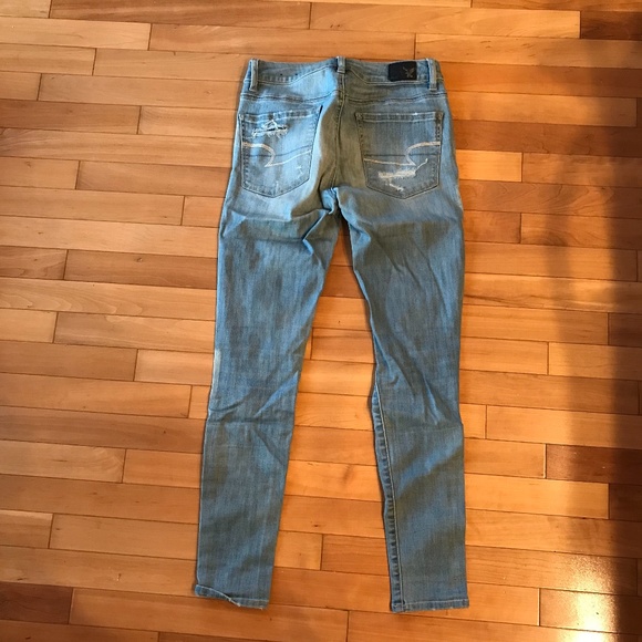 American Eagle Distressed Jeans - Picture 2 of 5